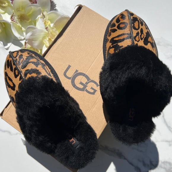 UGG | Scuffette II Slipper - Picture 1 of 8